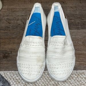 Blowfish Women's Cream Slip-On Sneakers